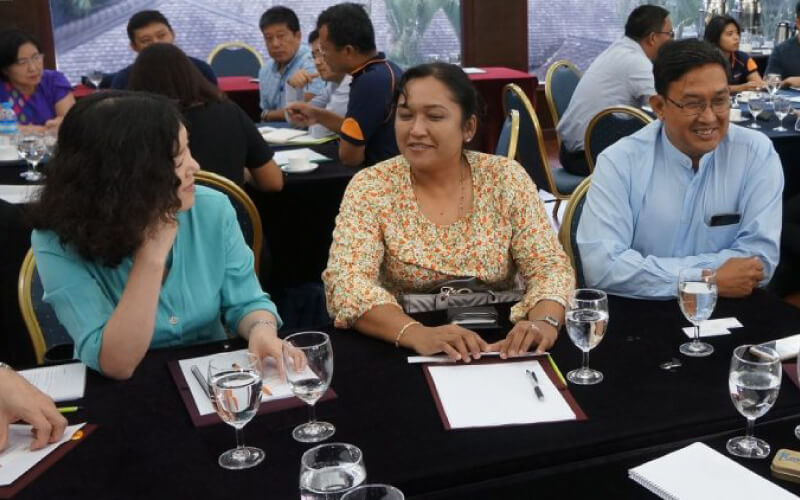 conference-discusion