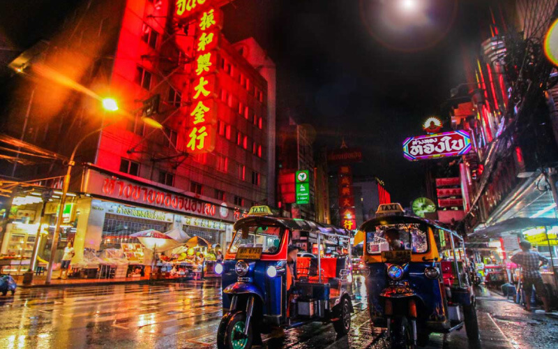 neon-sign-tuktuk